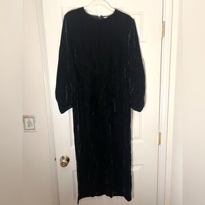 *NEW Zara - Black Velvet Maxi Dress